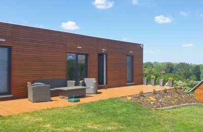 Modulový dům 13 x 4,2 m s terasou